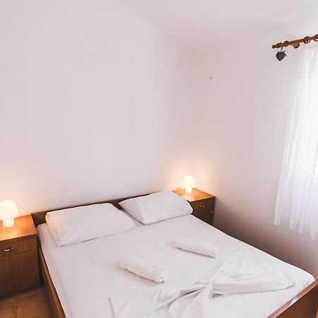 Apartmani Males Rogoznica  Εξωτερικό φωτογραφία