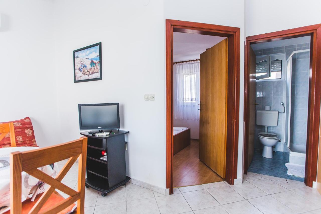 Apartmani Males Rogoznica  Εξωτερικό φωτογραφία