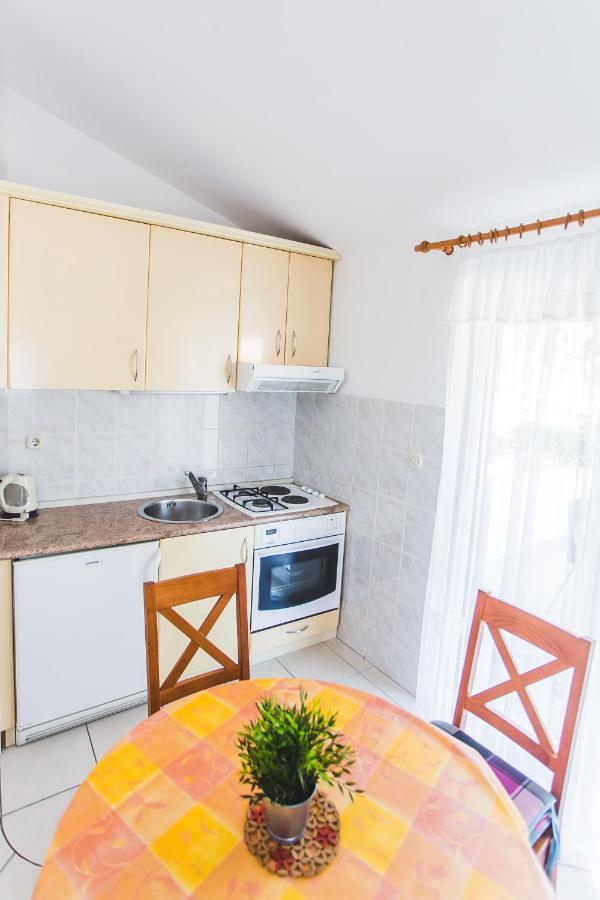 Apartmani Males Rogoznica  Εξωτερικό φωτογραφία