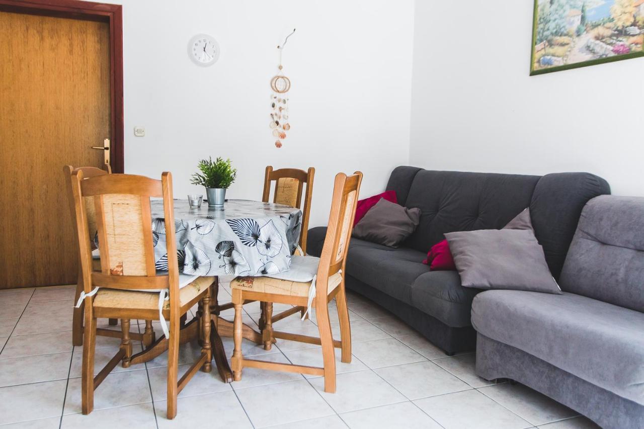 Apartmani Males Rogoznica  Εξωτερικό φωτογραφία