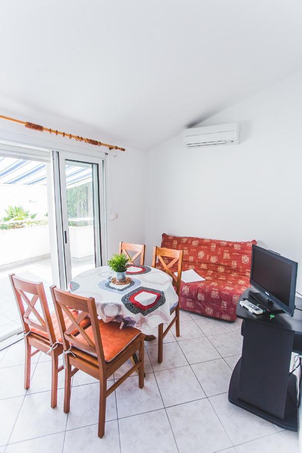 Apartmani Males Rogoznica  Εξωτερικό φωτογραφία