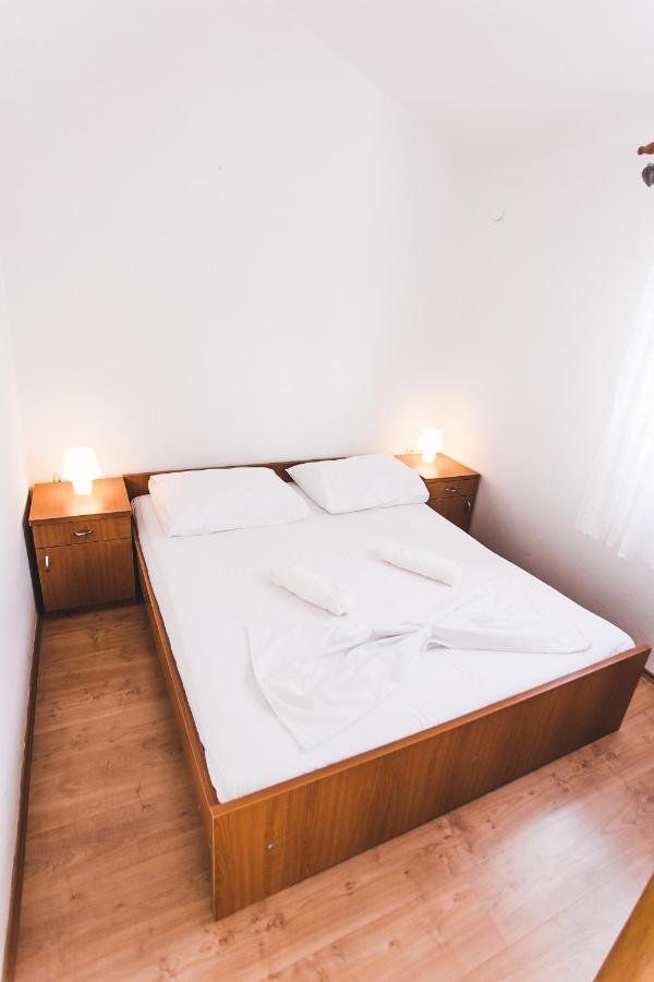 Apartmani Males Rogoznica  Εξωτερικό φωτογραφία