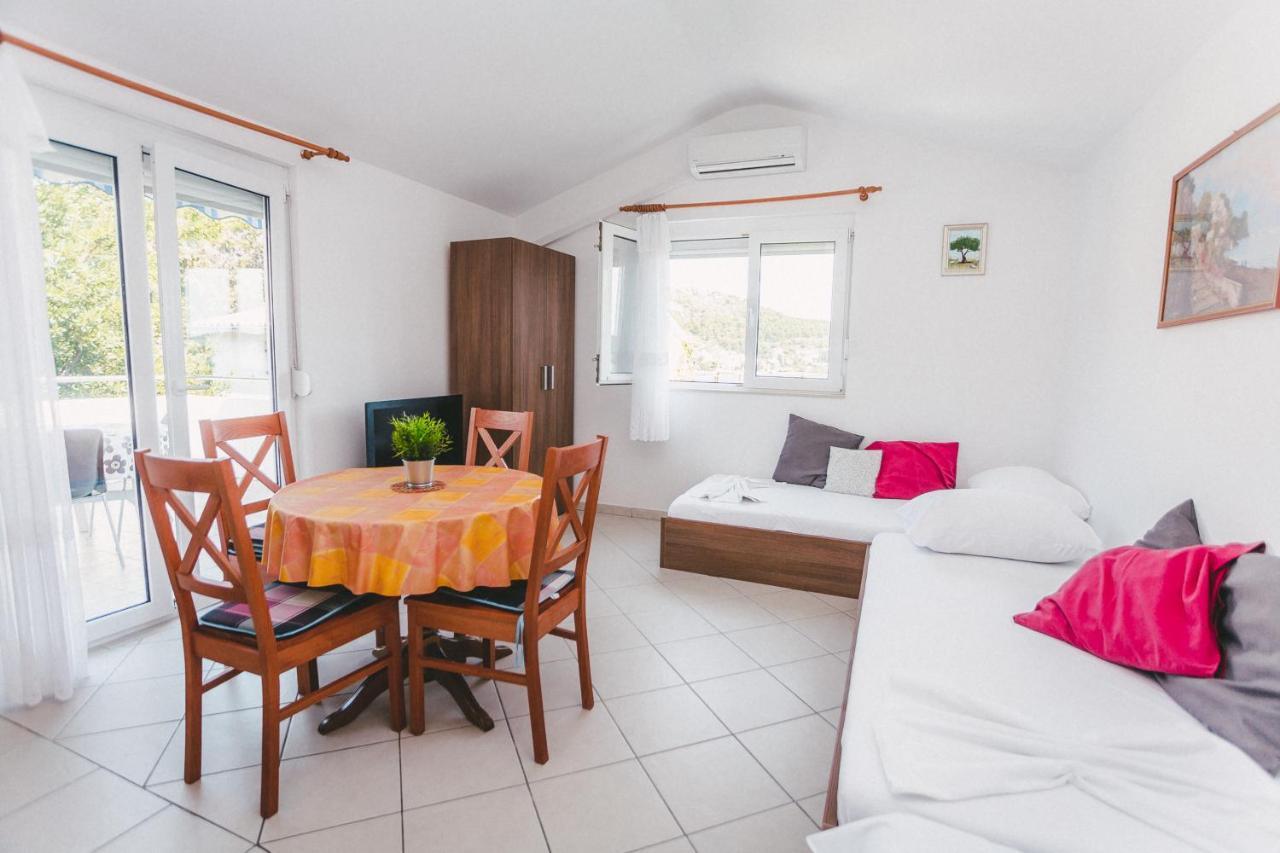 Apartmani Males Rogoznica  Εξωτερικό φωτογραφία
