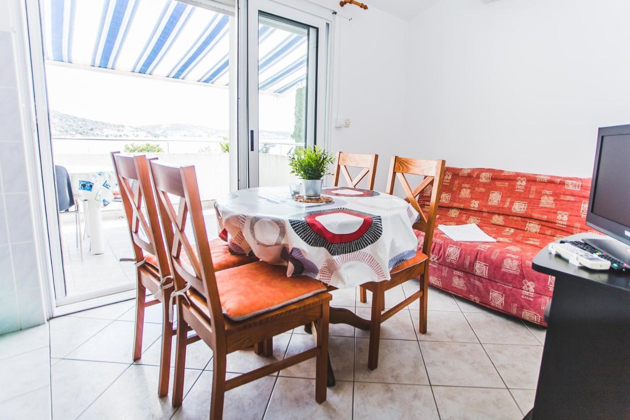 Apartmani Males Rogoznica  Εξωτερικό φωτογραφία